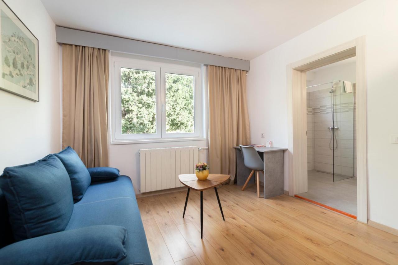 Boarding House Lucija Hotel Kostrena Buitenkant foto