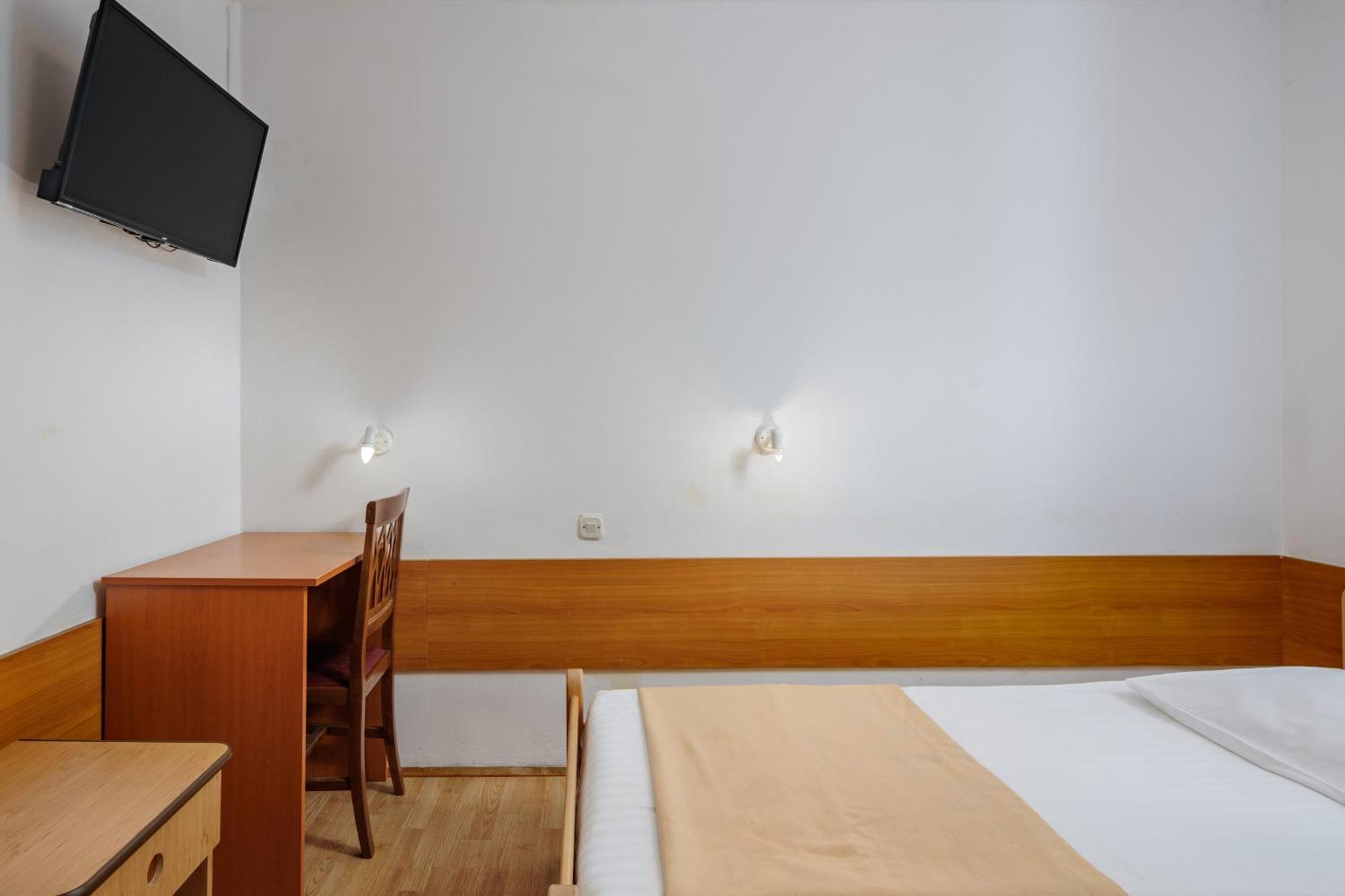 Boarding House Lucija Hotel Kostrena Kamer foto